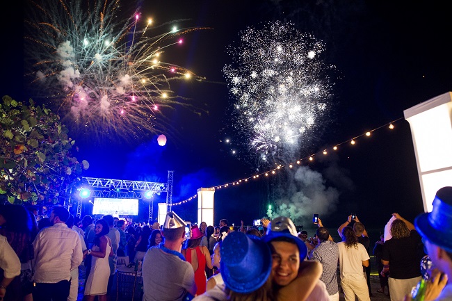 ¡Bienvenida al 2018 en Paradise Beach Club!