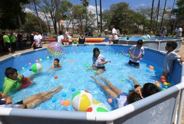 Quienes no salgan de vacaciones podrán divertirse en recreovías y piscinas en los Parques para una Vida Mejor en todo el país