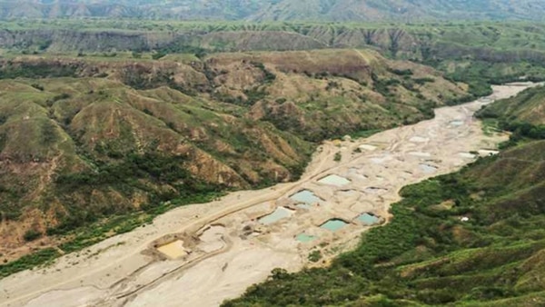 El río que desapareció por completo a causa del fenómeno del Niño y la minería