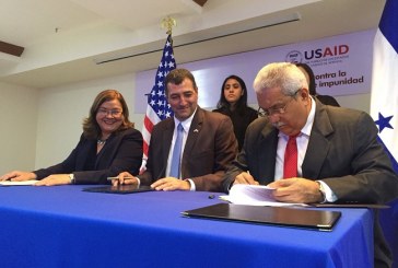 USAID firma Acuerdos de Entendimiento con el IAIP y TSC para mejorar la transparencia en Honduras