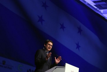 Presidente Hernández llama a líderes de la oposición a “dialogar a lo interno”