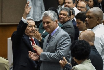 Miguel Díaz-Canel asume la presidencia de Cuba y promete dar continuidad al legado de los Castro