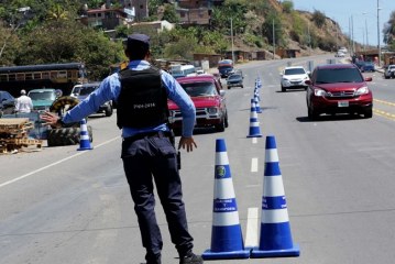 Los héroes anónimos que no descansaron en Semana Santa para brindar seguridad a veraneantes