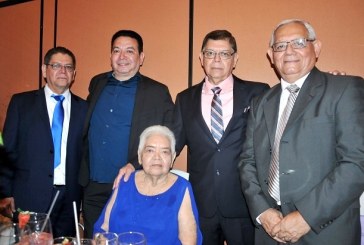 ¡En familia! Así celebró su cumpleaños doña Zoila Valerio