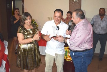 Agasajan a periodistas progreseños