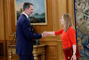 El rey Felipe VI firma nombramiento de Pedro Sánchez como jefe del gobierno español