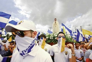Nicaragüenses marchan para apoyar a los obispos que el gobierno acusa de ‘golpistas’