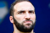 Higuain pasa al Milan, con intercambio Bonucci-Caldara entre clubes