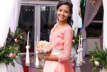 Alexa Mena celebró sus XV años ¡como la realeza!