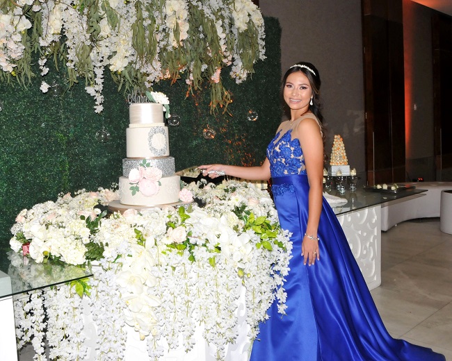 Inolvidables momentos en el debut social de Marcela