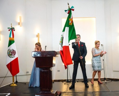 La comunidad azteca conmemoró el 208 Aniversario de la gesta de la Independencia de México con el tradicional Grito de Independencia