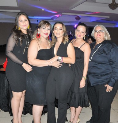Andrea Escobar, Norma Escobar, Pamela Mejía Triminio, Melissa Perez y Geraldina Galeano