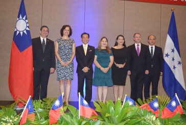Coctel en el 107 aniversario de China Taiwan