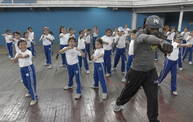 Estudiantes de Little Kids School participan en programa “Deportes para Todos”