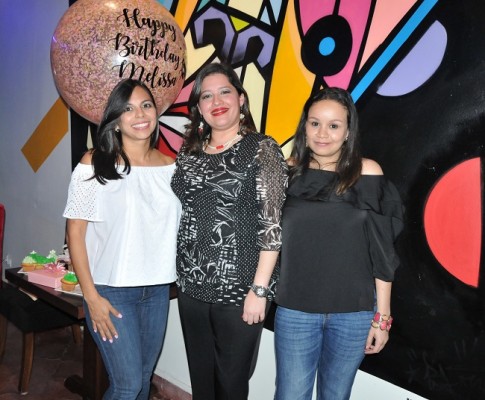 Jeannette Vega, Melissa Michelem y Yohana Rosales