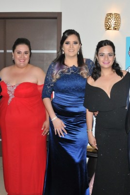 Pia Bourdeth, Roxana Bourdeth, Andrea Gonzáles