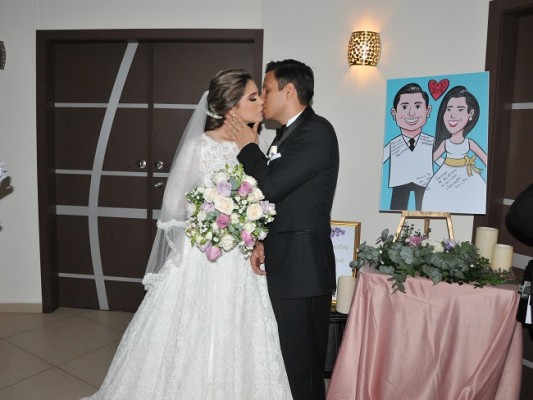 Una fotografía de ensueño con el enfoque y luz precisos en la boda de Suzette Fiallos y Juan Carlos Hernández