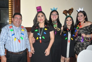 ¡Tan unidos como siempre! Celebra la navidad la AHM