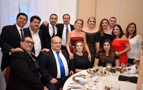 Familiares y amistades de la familia Dimise Mattioli acompañaron a Alessandra en la celebración de sus 15 primaveras