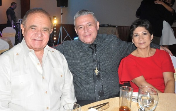 Don Alberto Díaz Lobo, Carlos Gonzáles y María de Gonzáles
