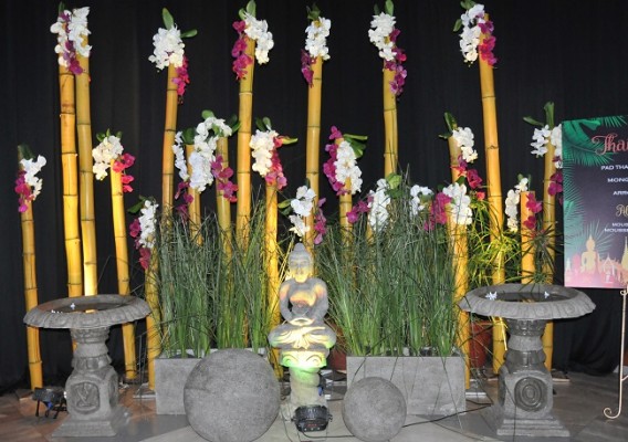 El mistisismo armonioso de Thailandia se hizo sentir en la presentación que destacó la flora y cultura con su especial gastronomía
