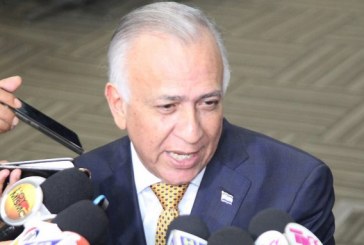 Mauricio Oliva anuncia consenso para crear un Consejo Nacional Electoral y un Tribunal de Justicia Electoral