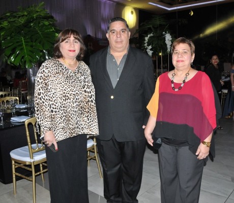 Soreya Canahuati, Ricardo Canahuati y Estela Atti