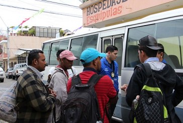 Un grupo de migrantes hondureños regresan voluntariamente desde Guatemala