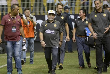 Maradona renueva con los Dorados de Sinaloa, pero no estará en el primer partido del Clausura