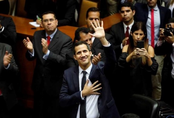 Nuevo jefe del Parlamento de Venezuela apuesta por transición pacífica