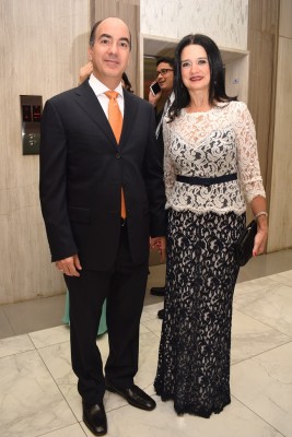 Emin Abufele Jr. y su esposa