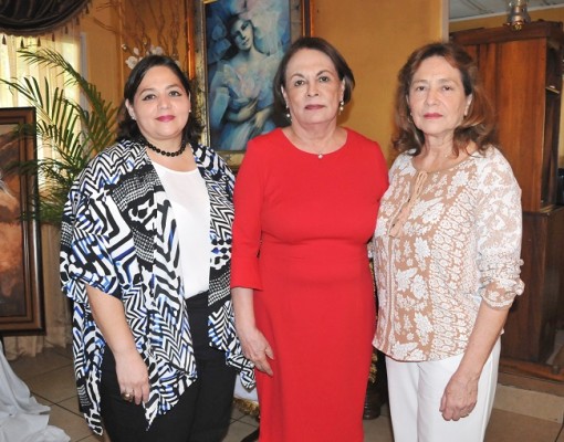 Lucinda Mena, Rosario de Núñez y Carmen de Mena