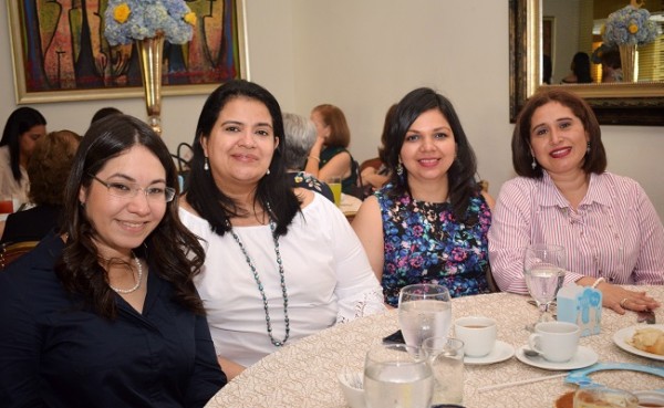Yessika de Ortíz, Cynthia de Alvarado, Melissa Carrasco y Olimpita Cáceres