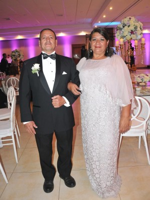 Los padres del novio, Jorge y Diana Gaido