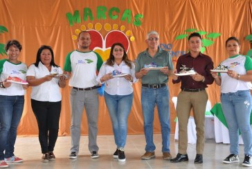 Contribución ambiental: Grupo Jaremar entrega Eco Tenis a escolares de la comunidad de San Alejo, Tela