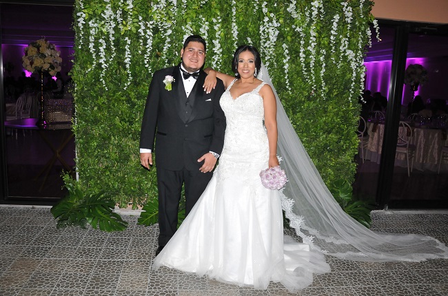 La boda de Vivian y Fernando…emotiva, fascinante e inolvidable