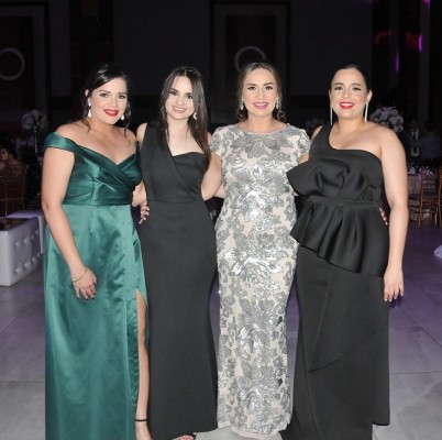 Katia Zamora, Giselle Membreño, Paolet Cordón y Tania Hernández