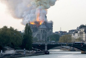 Caos en París por incendio en la catedral de Notre Dame