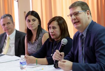 Con apoyo de BID y BM se instala comisión que revisará metodología para medir la pobreza