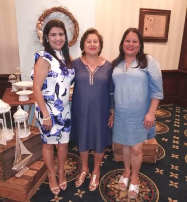Mayra de Castillo, Marina Suazo y Emy de Ruiz