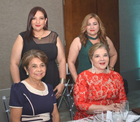Patricia Zambrano, Mayra Castro, Roxana Paz y Maria Antonia de Suazo