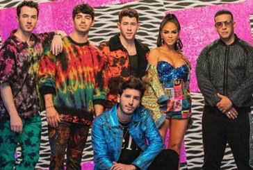 ¡Estreno! La canción Runaway ha sido un éxito en cuestión de segundos