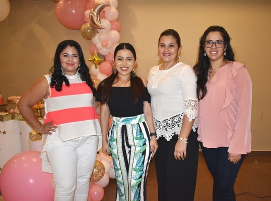 Carmen Rosales, Dayana Velásquez, Keily Rivera y Yulissa Oyuela