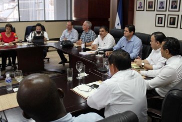 Empresarios del norte se reúnen con diputados de Cortés y les piden “actuar por el bien de Honduras”