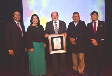 Merecido homenaje a Antonio Vinciguerra en el Salón Nacional de Arte