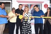 Hannabel Martínez en su coctel de inauguración