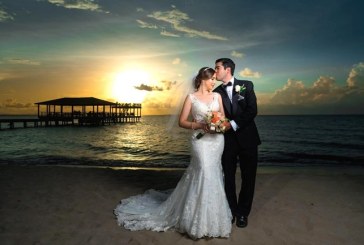 La boda de Salvador y Karen Gabriela…en una puesta de sol inolvidable