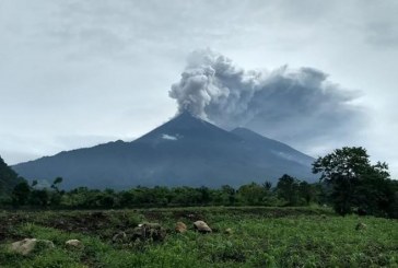 Tres comunidades fueron declaradas inhabitables por amenaza de volcán de Fuego en Guatemala