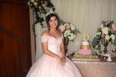 Maravillosos momentos en los 15 años de Alejandra Soberanis