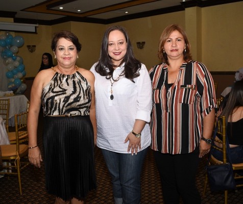 Aurora Blanco, Karen Tabora y Lourdes Jiménez